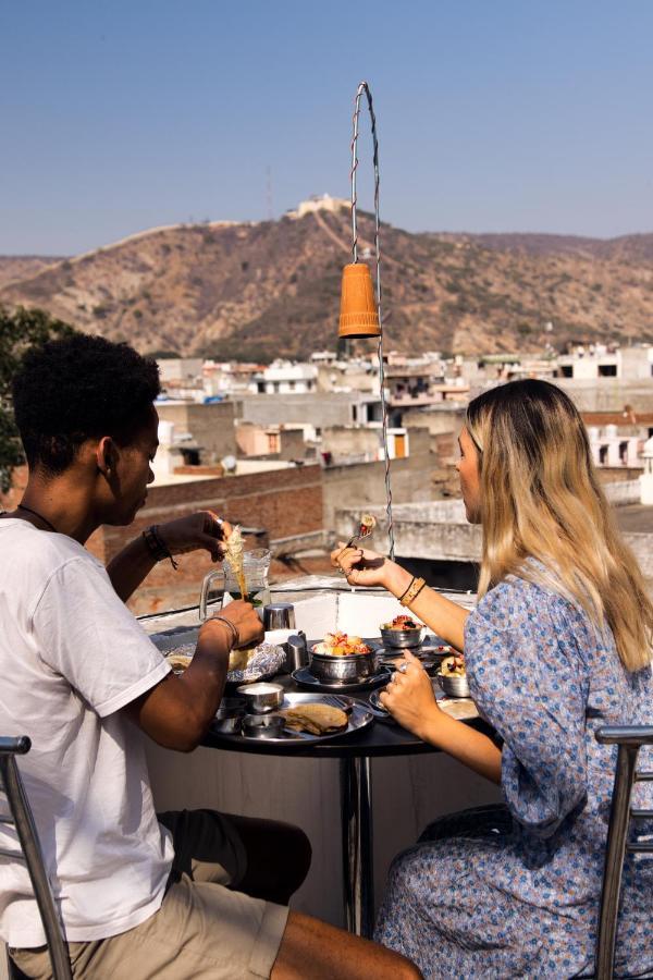 Chillout - A Boutique Hotel & Rooftop Restaurant Jaipur Ngoại thất bức ảnh