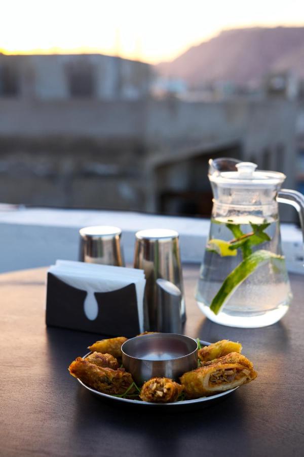 Chillout - A Boutique Hotel & Rooftop Restaurant Jaipur Ngoại thất bức ảnh