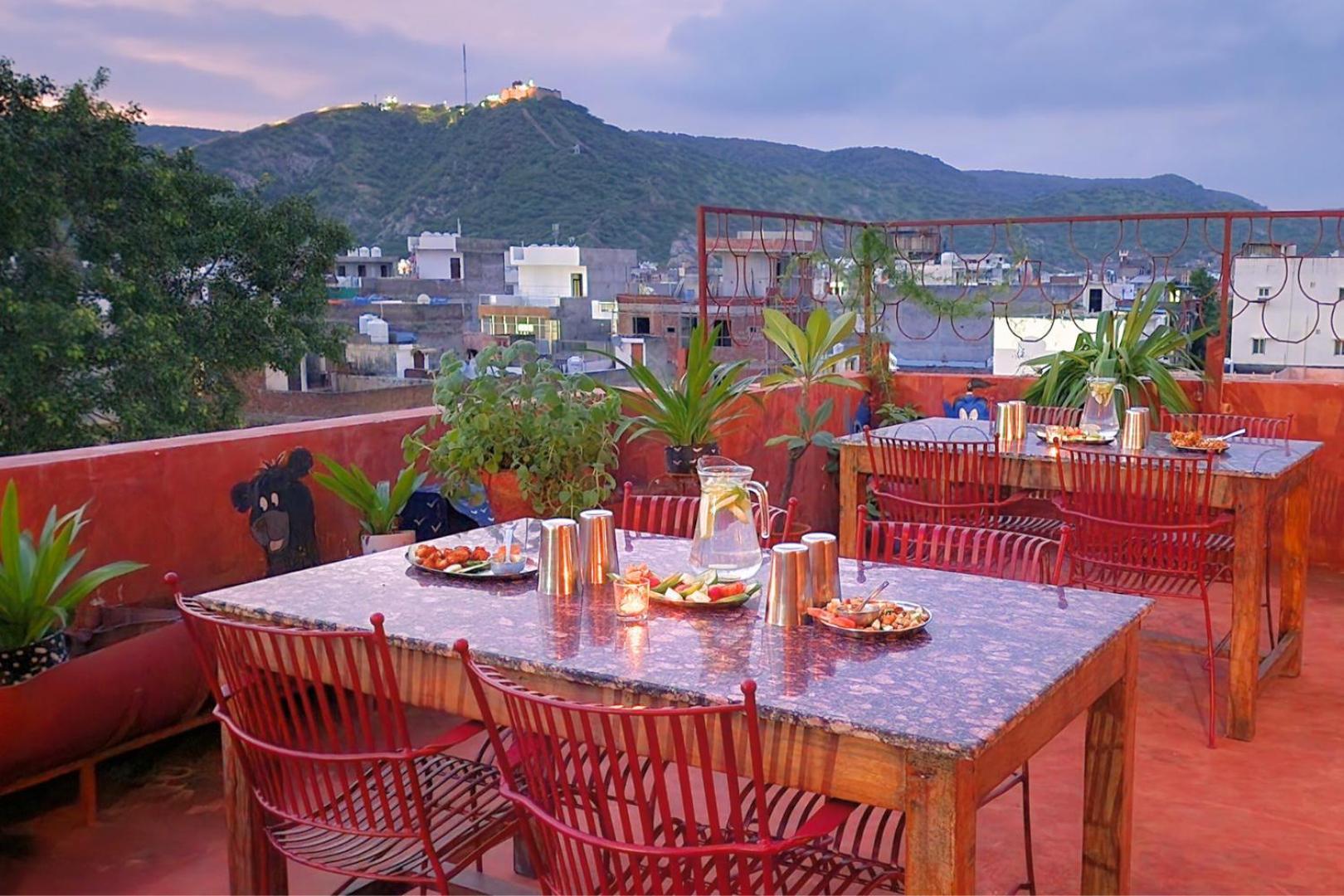 Chillout - A Boutique Hotel & Rooftop Restaurant Jaipur Ngoại thất bức ảnh
