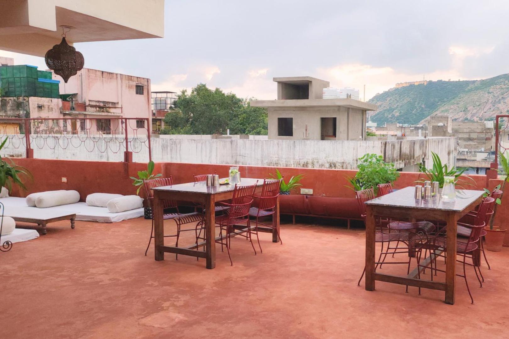 Chillout - A Boutique Hotel & Rooftop Restaurant Jaipur Ngoại thất bức ảnh